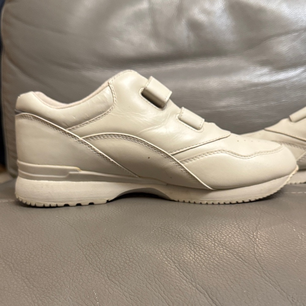 Propet Gray Cream Women's Sneakers size 9M - Picture 11 of 13